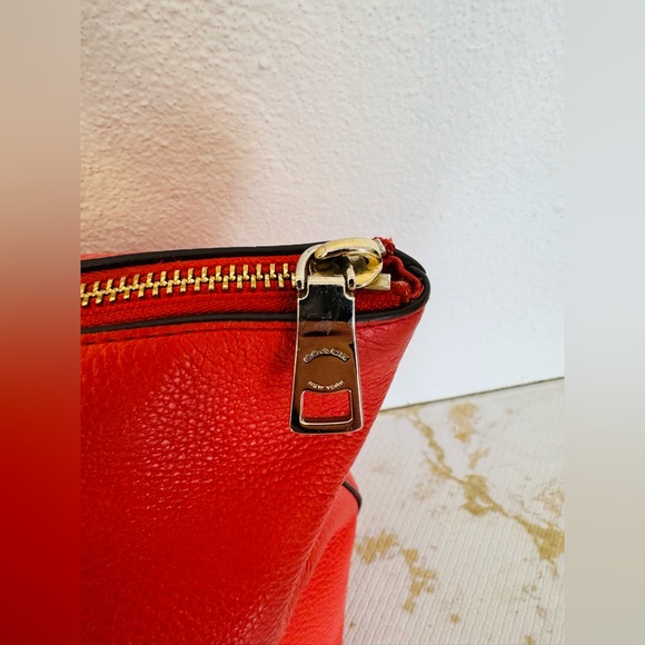 COACH Salmon Color - Picture 6 of 10